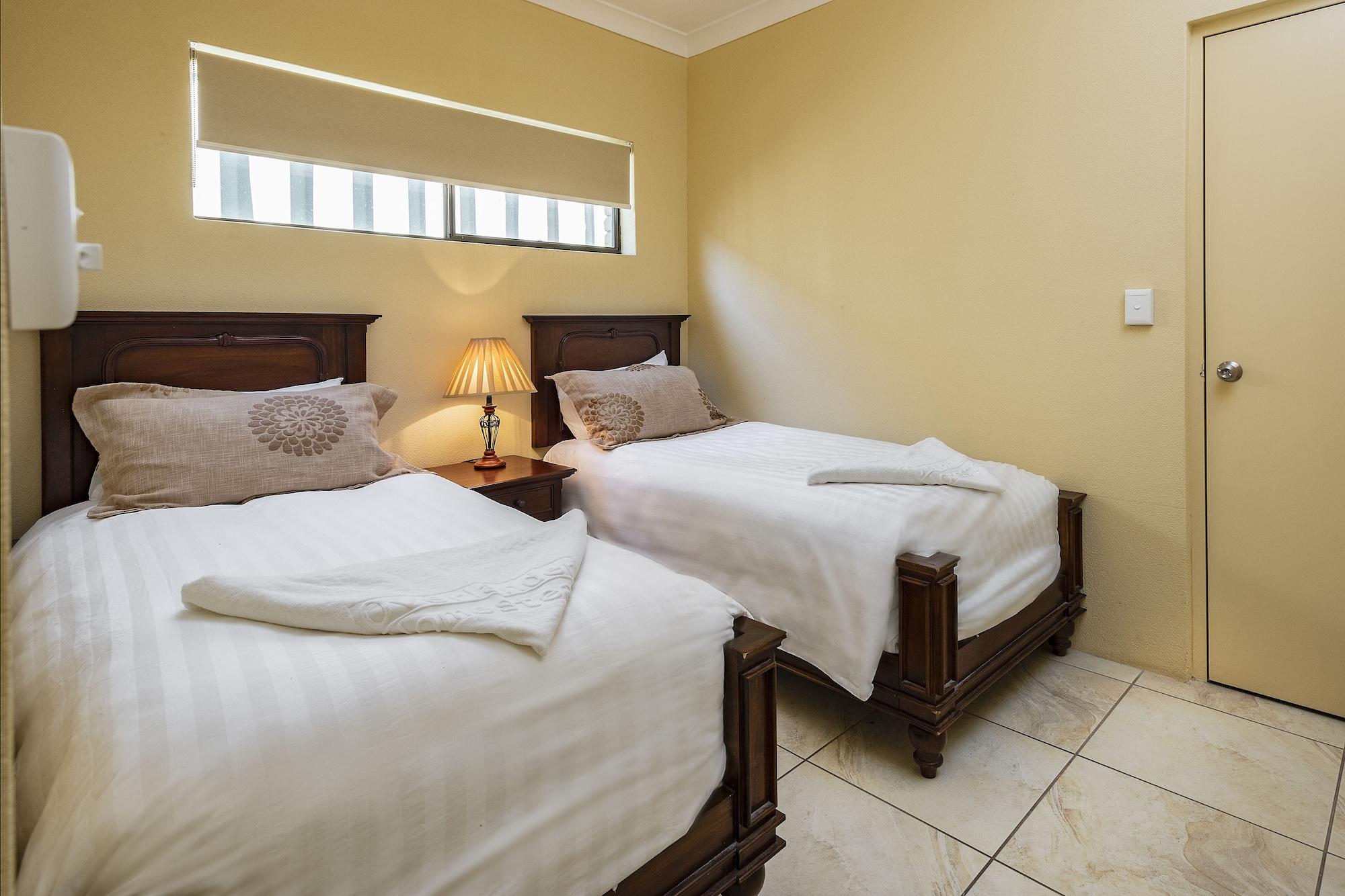 Overlander Homestead Motel Roma Εξωτερικό φωτογραφία
