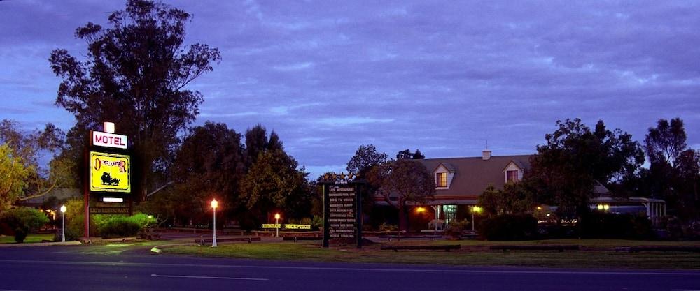 Overlander Homestead Motel Roma Εξωτερικό φωτογραφία
