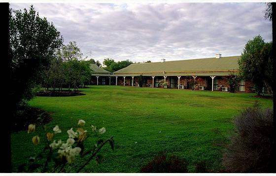 Overlander Homestead Motel Roma Εξωτερικό φωτογραφία